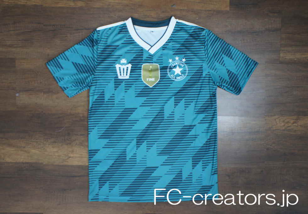 サッカードイツ代表風デザインのクラスTシャツ