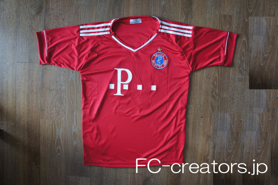 バイエルンミュンヘンレプリカサッカーユニフォームに似たデザインのシャツ