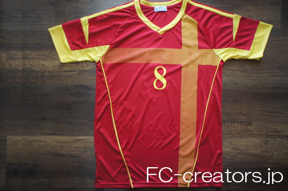 ギリシャ代表レプリカデザインで作成したサッカーユニフォームの色を赤と黄色に変更