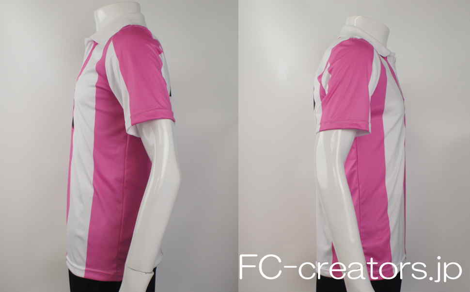 白地にピンクの襟、ボタン付きサッカーユニフォームの袖
