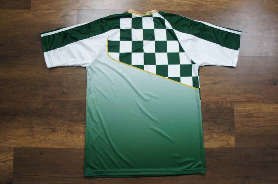 オーダーメイド 昇華プリントで作る濃い緑のチェック柄サッカーシャツの前側