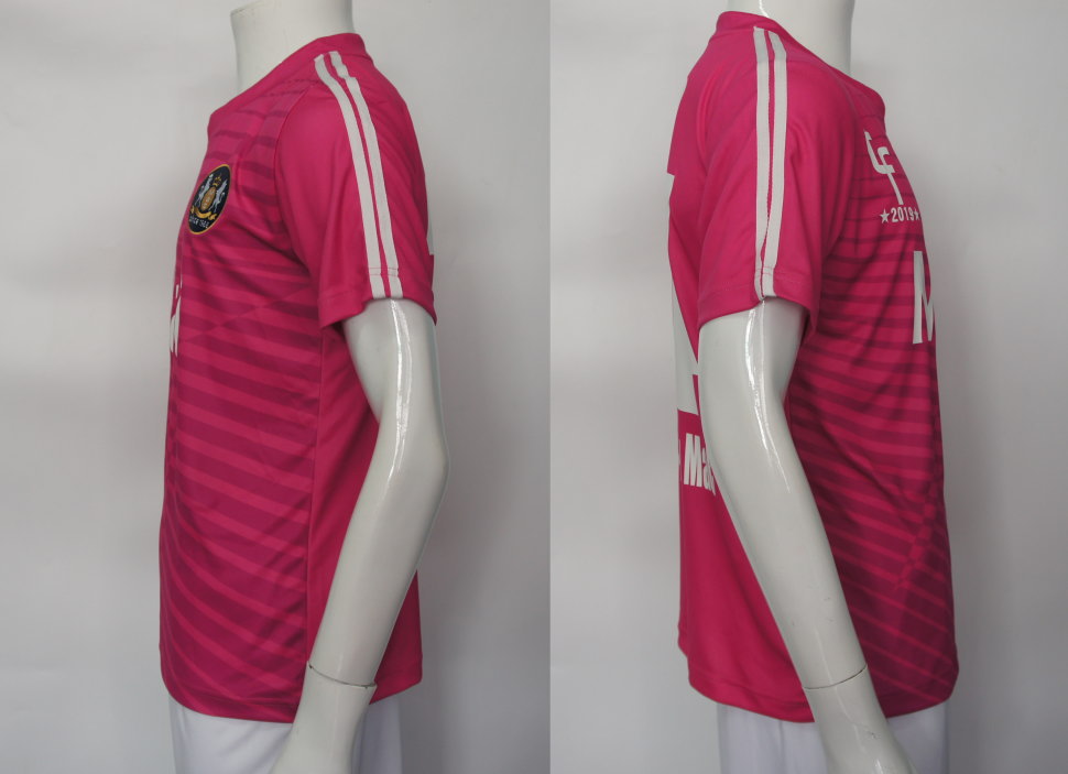 レアルマドリード ピンクのレプリカユニフォームに似たデザインのサークルシャツの注文
