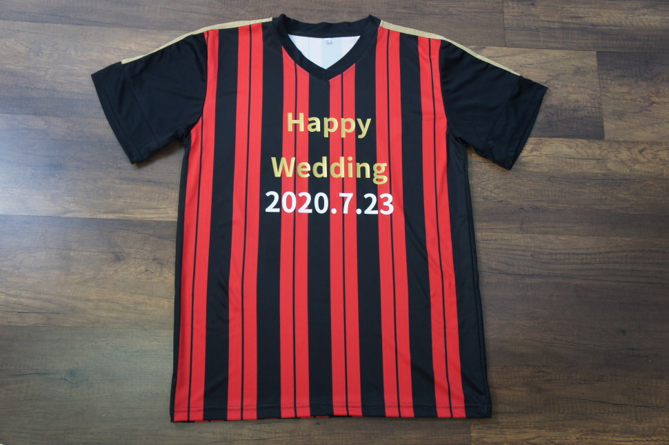 Acミラン 13 ホーム 歴代赤黒ストライプ柄のシャツを結婚式のユニフォームとして作成