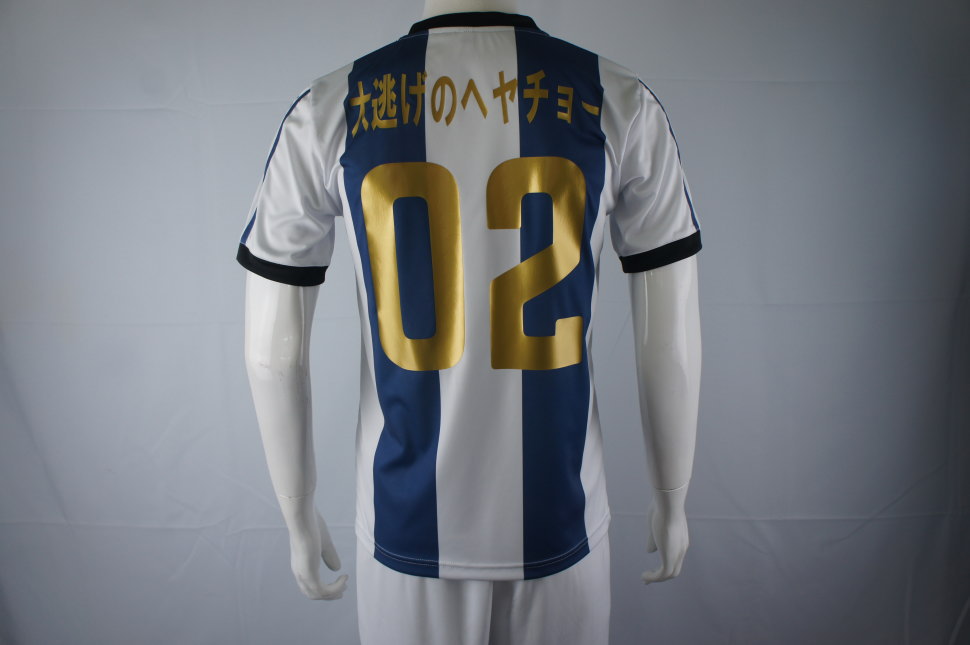 レアルマドリード レプリカサッカーユニフォーム 白と濃い青色のストライプ