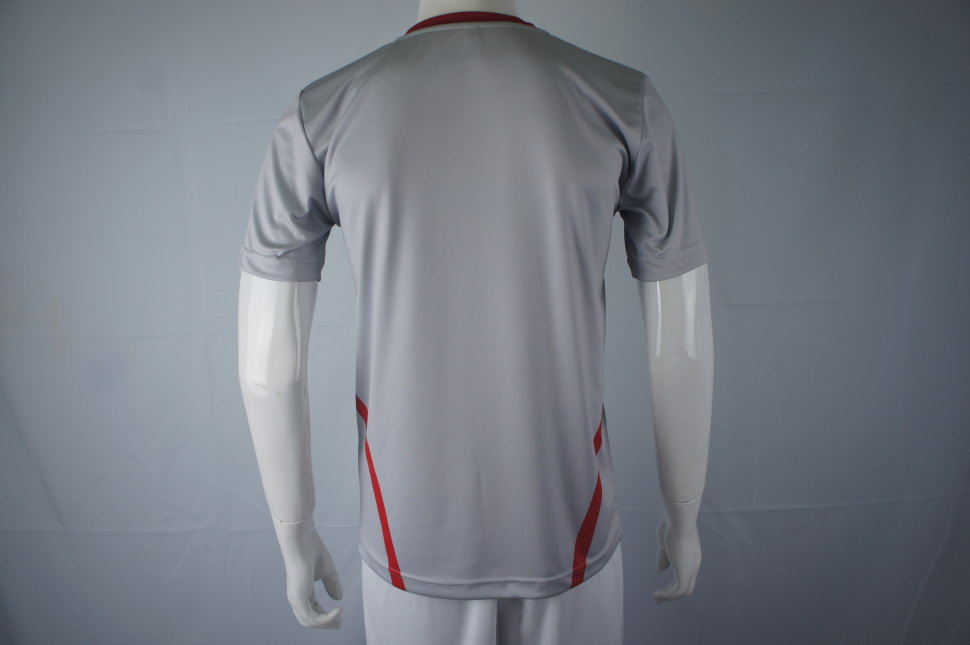 サッカースクールのコーチ―用ユニフォーム背中 グレー 赤 黄 半袖