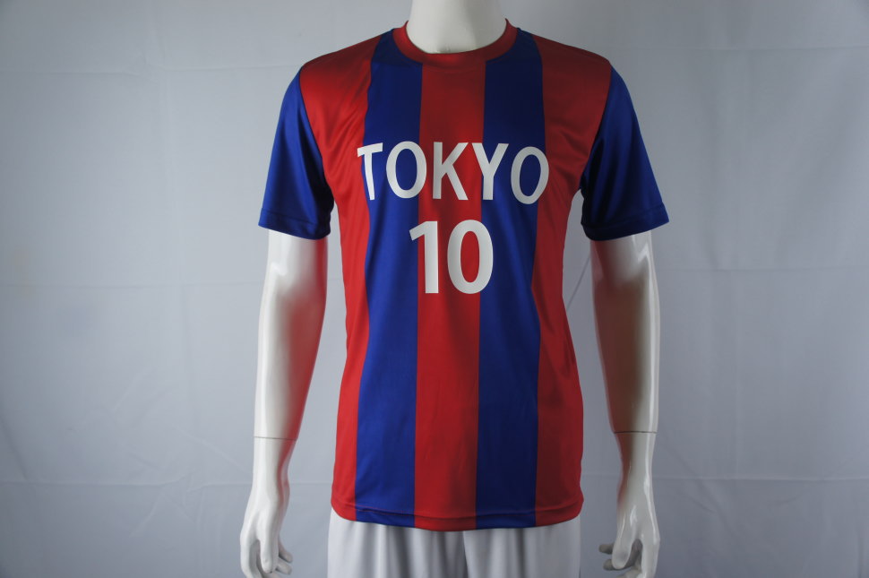 Fc東京のような赤青のストライプ柄の昇華プリントで作ったサッカーチームのシャツのご注文 Fc東京のような赤青のストライプ柄の昇華プリントで作ったサッカーチームのシャツのご注文