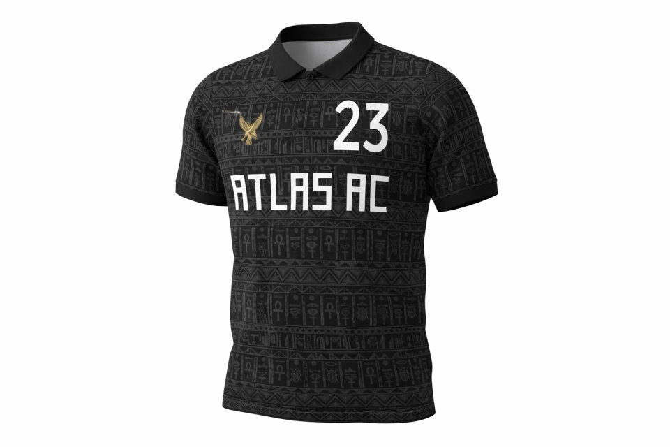 襟付きポロシャツタイプのサッカーユニフォーム。陸上・トライアスロンサークルで作成された全面プリントのクラスTシャツ。