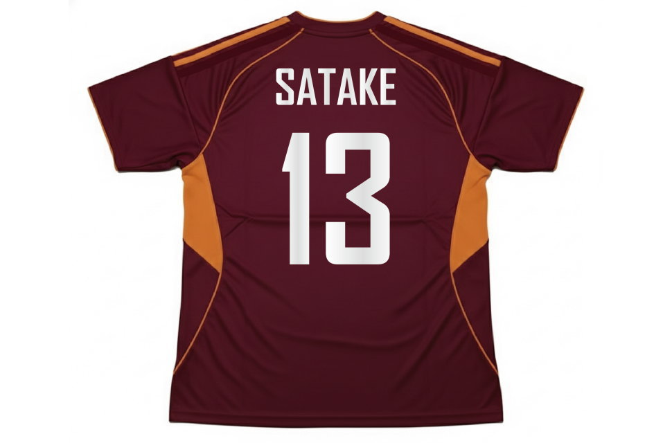 オーダーメイドサッカーユニフォームの背面デザイン。視認性の高い白の背番号17を昇華プリント。公式戦規定に対応したマーキング。