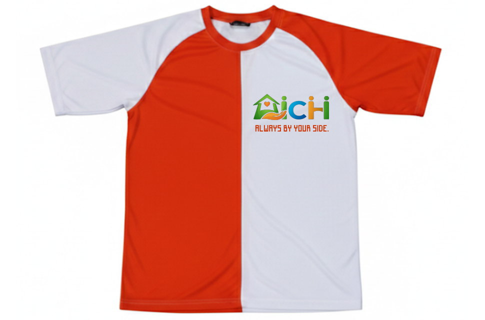 介護福祉施設イベント用のオリジナルTシャツ。前面はオレンジと白のハーフ＆ハーフデザインで、胸元には施設ロゴと『ALWAYS BY YOUR SIDE.』のメッセージが昇華プリントされています。