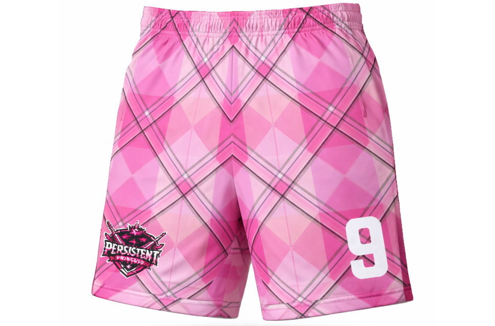 昇華プリントによるオーダーメイドサッカーパンツのクローズアップ。激しい動きに対応する高品質な生地とピンクチェックの鮮やかな印刷