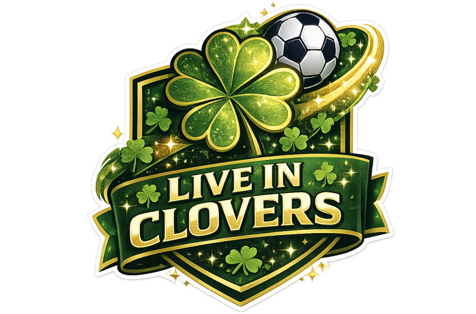 福岡県の女子サッカーチーム『Live in Clovers』の黄金色に輝くチームロゴ。昇華プリントによる繊細なグラデーションとクローバー、サッカーボールの精緻なデザイン。