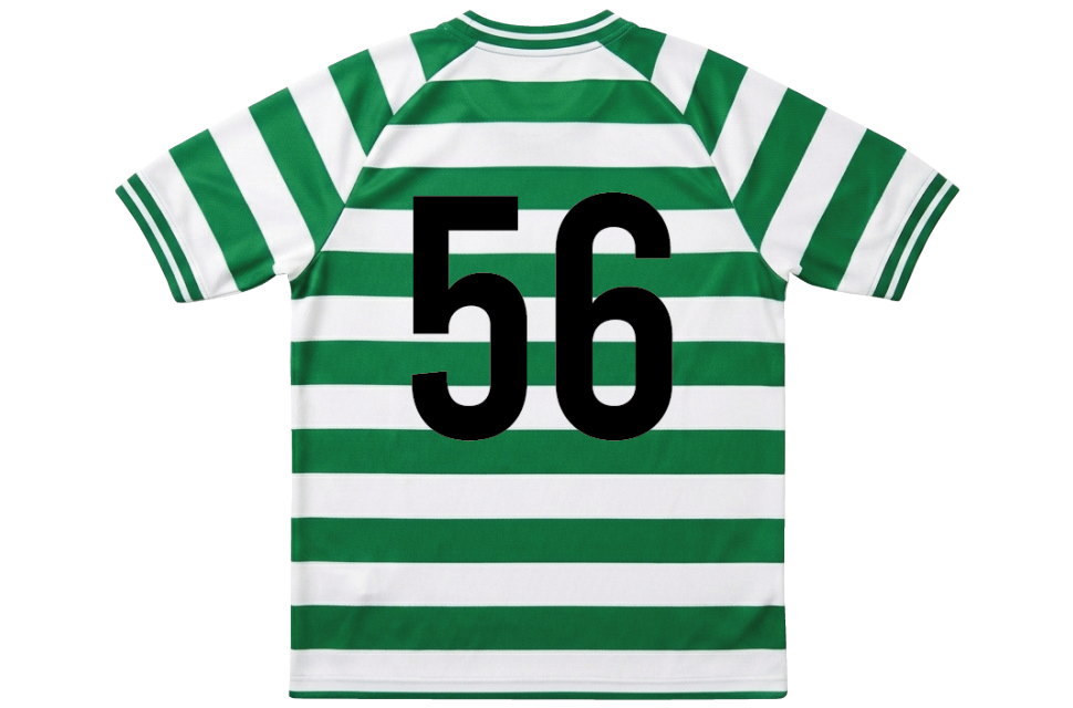 サッカーユニフォームの背面。大きくプリントされた黒の背番号56と全面ボーダー柄