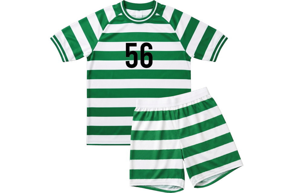 セルティック風の緑白ボーダー柄サッカーユニフォーム上下セット。胸番号56が入ったオーダーメイドデザイン