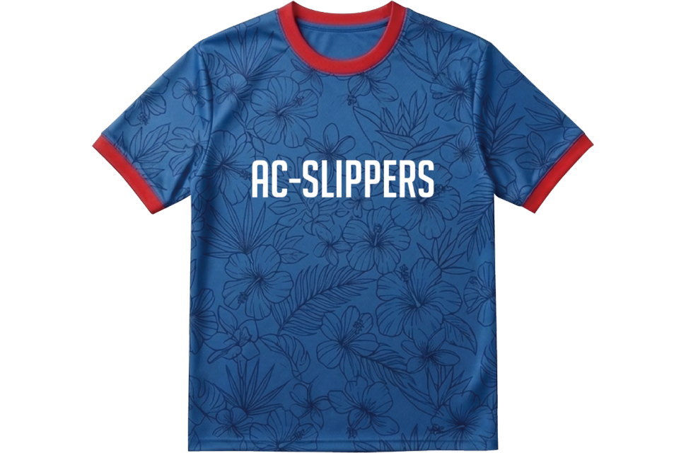 フランス代表風の青を基調とした全面昇華プリントのオーダーメイドサッカーユニフォーム前面。胸にホワイトのAC-SLIPPERSロゴ入り