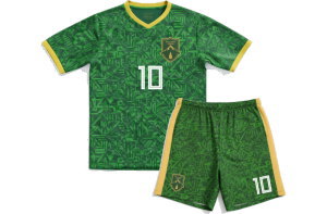 岐阜県飛騨地方のチーム向けオーダーメイドサッカーユニフォーム。緑の幾何学模様に黄色い襟が特徴のフル昇華プリントシャツ