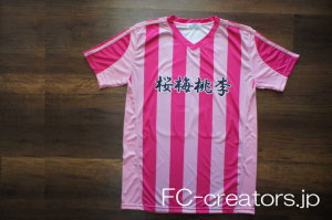 ピンクの濃淡ストライプ サッカーシャツ プラシャツ