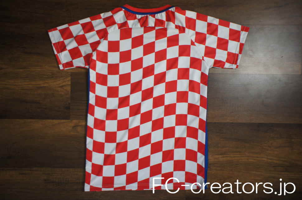 サッカークロアチア代表ユニフォーム 2016 後ろ側